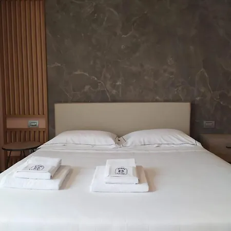 Byron Hotel