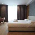 Byron 4*
