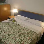 Byron Hotel