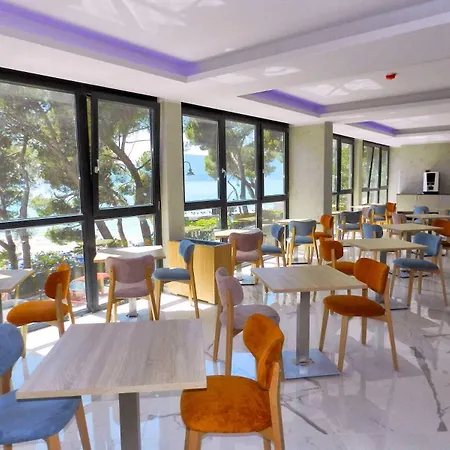 Byron 4* Lerici