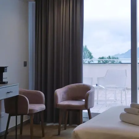 Byron Hotel 4*
