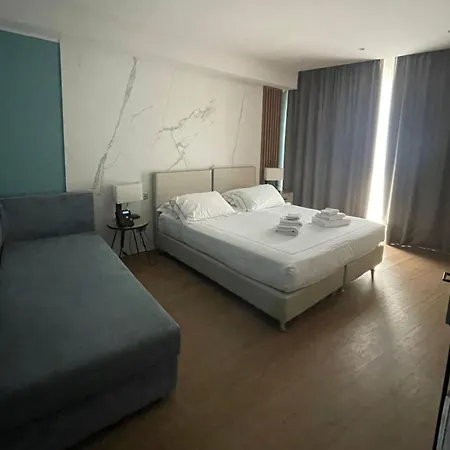 Byron 4*