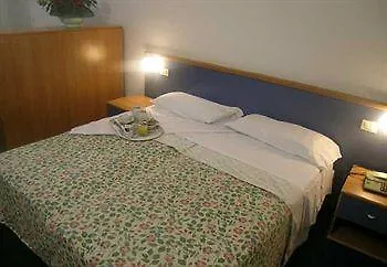Byron Otel